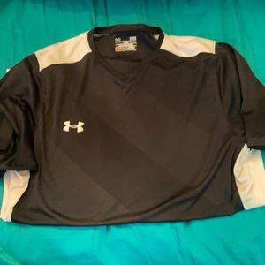 Men’s under armor t shirt